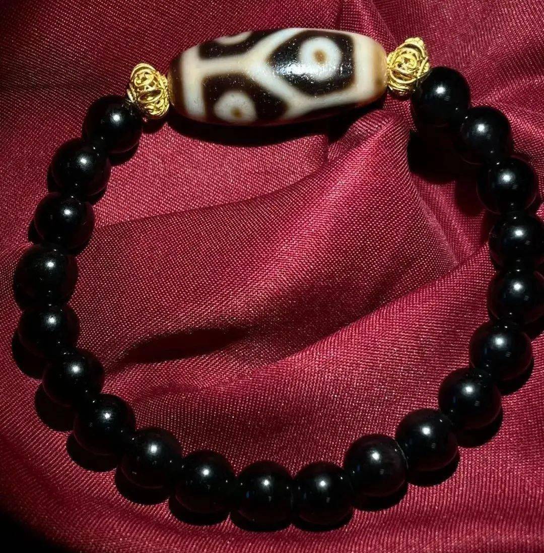 天珠终究是什么？明星佩带动辄上亿是真是假？  第2张