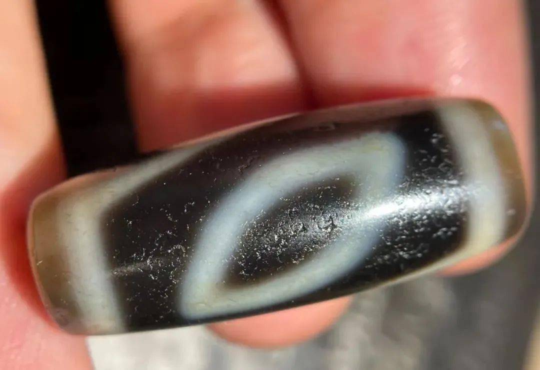 天珠终究是什么？明星佩带动辄上亿是真是假？  第4张