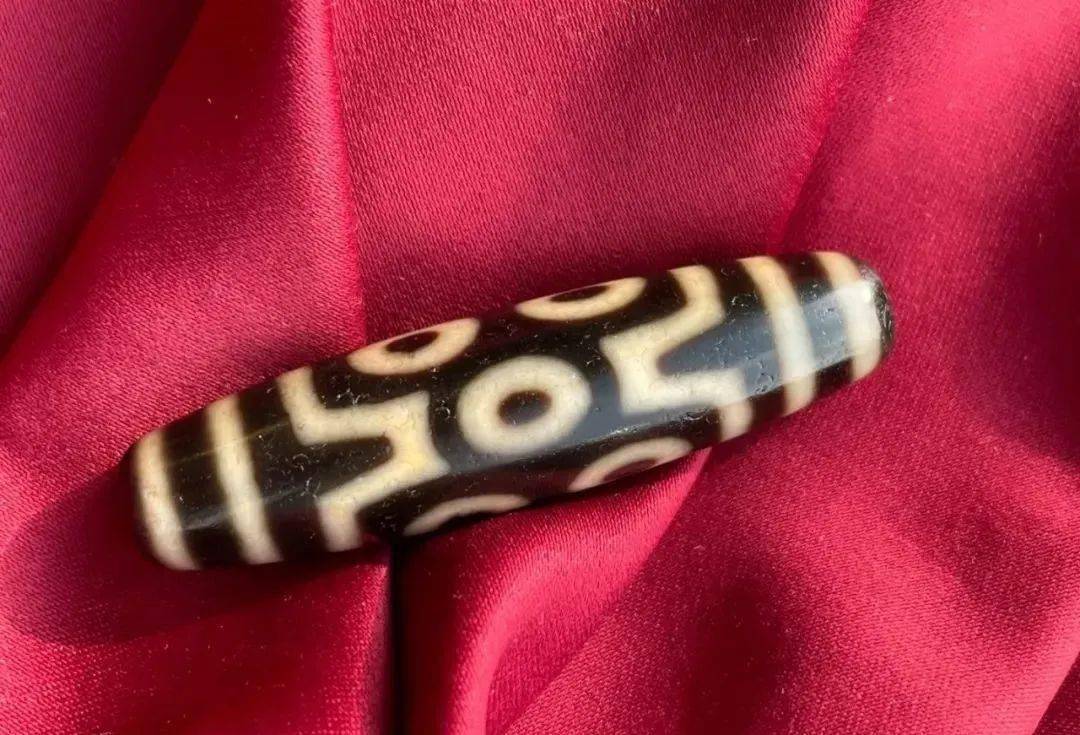 天珠终究是什么？明星佩带动辄上亿是真是假？  第11张