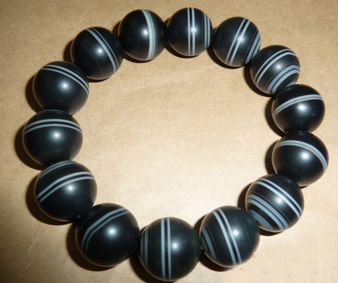 黑色缠丝玛瑙，正成为文玩界的新宠  第19张