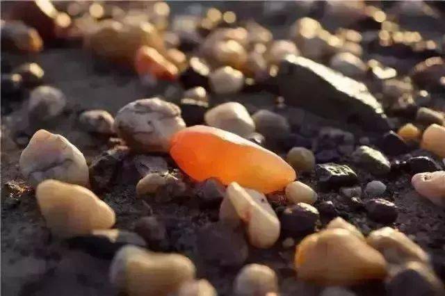 金丝玉和玻璃的成分相同！虚伪炒作or增值黑马，一篇看穿！  第11张