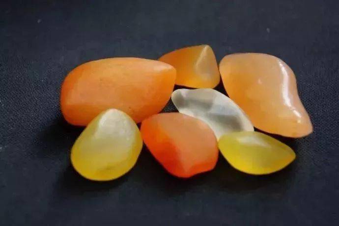 金丝玉和玻璃的成分相同！虚伪炒作or增值黑马，一篇看穿！  第5张