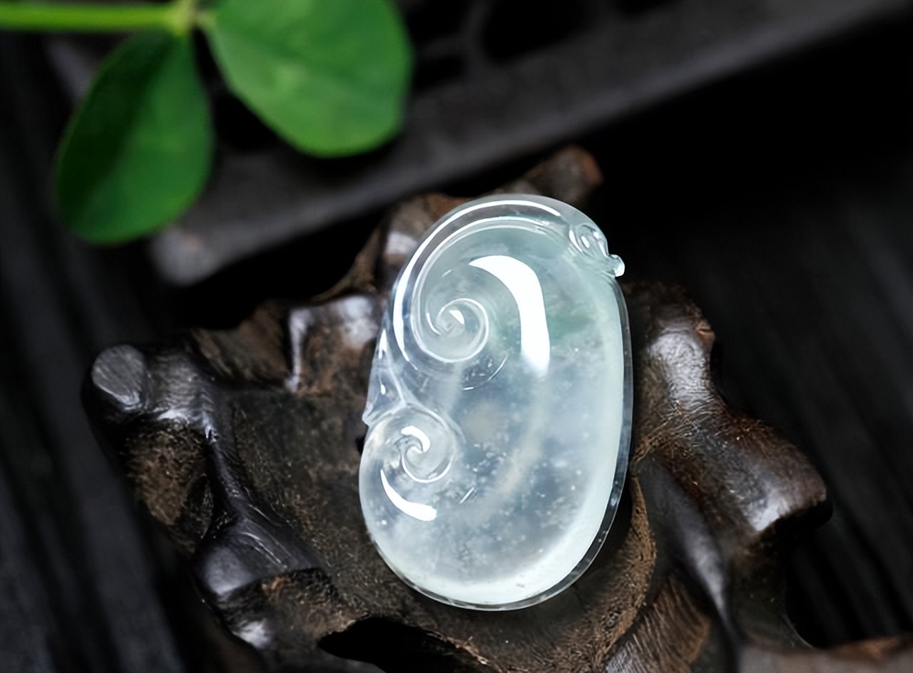 翡翠的最新价值排名曝光！最值钱的居然是它  第7张