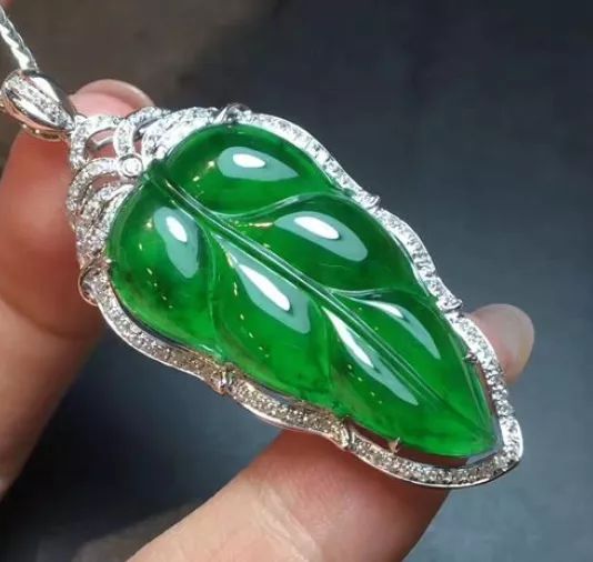 帝王绿翡翠是祖母绿吗？这两者又有什么区别？看完秒懂  第5张