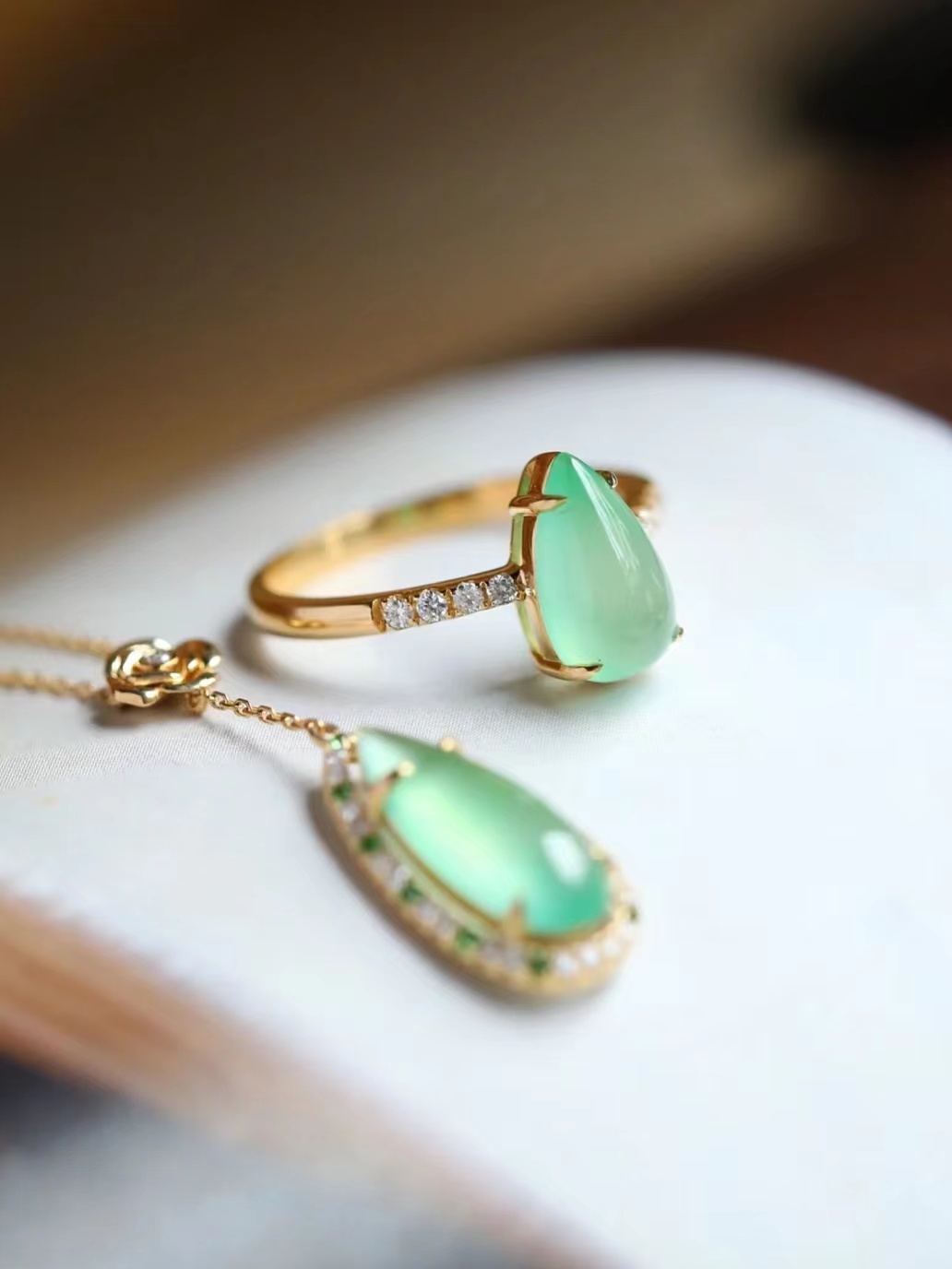 都说女性是水做的，如此像水的首饰自带柔美感，是一滴甜美的眼泪  第2张