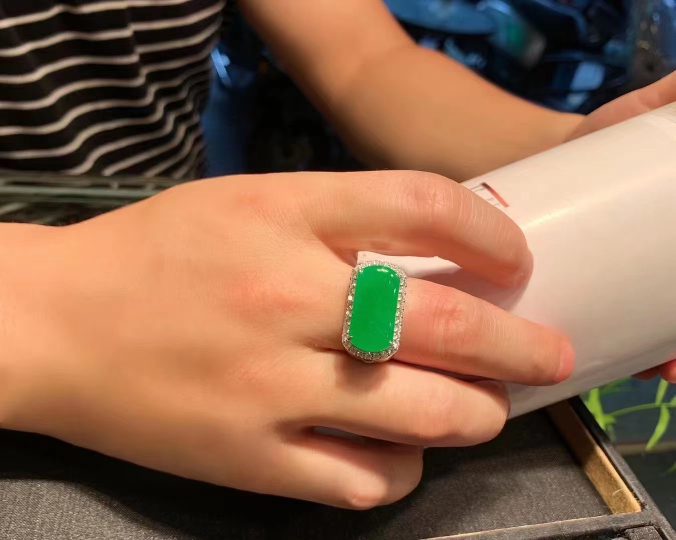 这种戒指是驰聘全国的豪情，君去十年兵马归，最能代表东方的文明  第5张