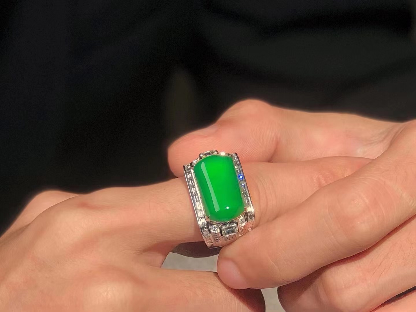 这种戒指是驰聘全国的豪情，君去十年兵马归，最能代表东方的文明  第6张