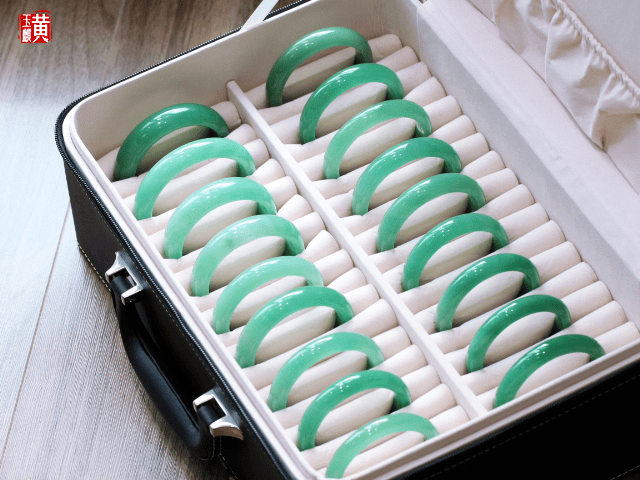 绿色玉石里的一匹黑马，高性价比高颜值，错失的人肠子都悔青了！  第16张