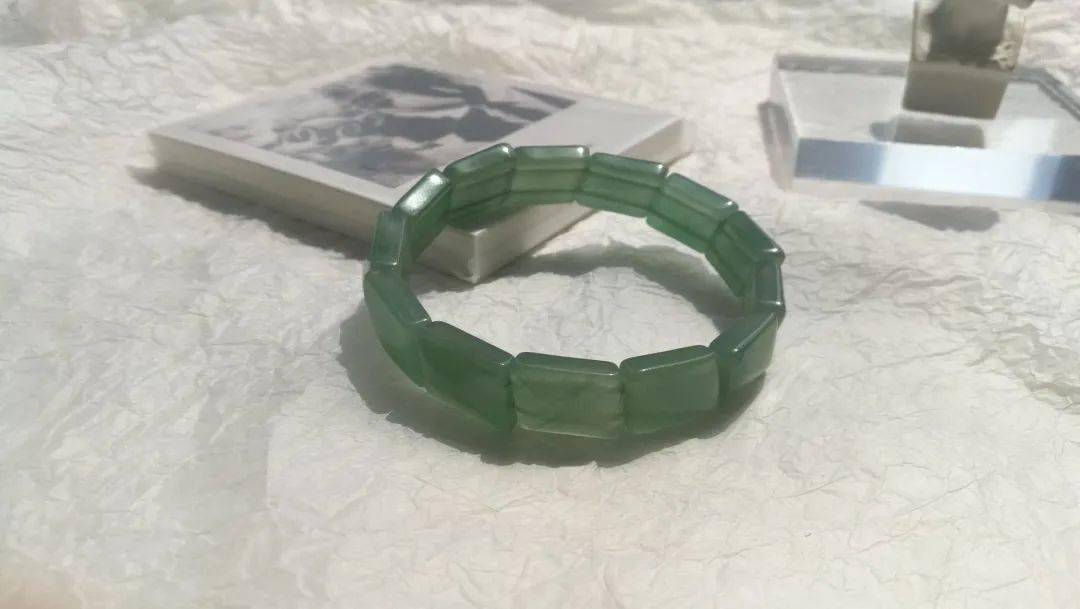 绿色玉石里的一匹黑马，高性价比高颜值，错失的人肠子都悔青了！  第19张