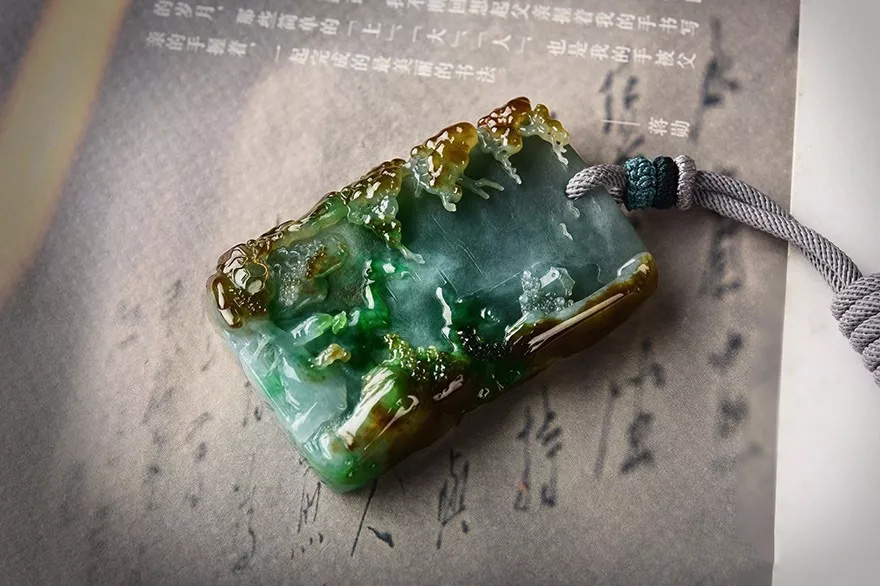 俏色巧雕,他把多色翡翠料子玩得别有神韵! 第8张