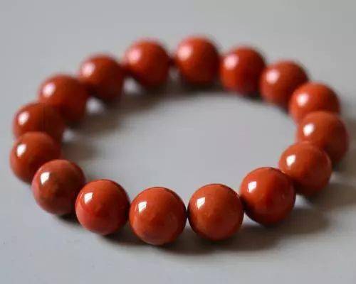 玉和翡翠，这简单被混杂的玉石，你能分辩出来吗？  第5张