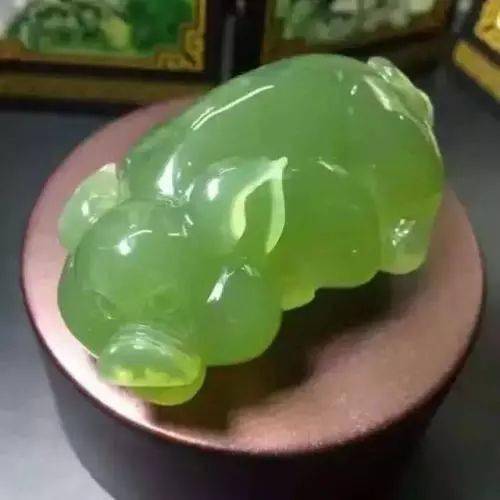 玉和翡翠，这简单被混杂的玉石，你能分辩出来吗？  第15张