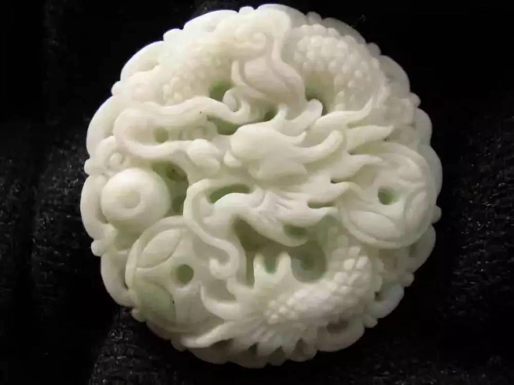 玉和翡翠，这简单被混杂的玉石，你能分辩出来吗？  第18张