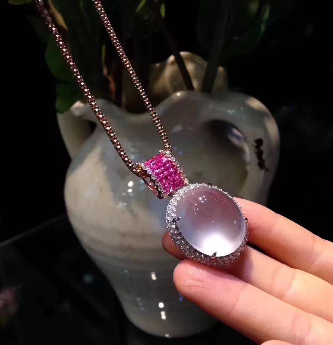 玉和翡翠，这简单被混杂的玉石，你能分辩出来吗？  第16张