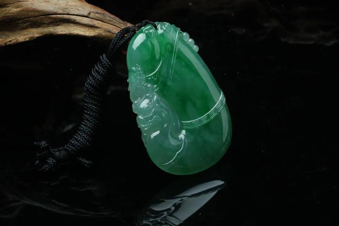 翡翠和黄金究竟谁更保值？  第2张