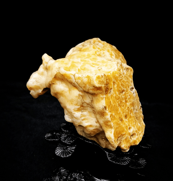 奇石价格最终是由谁决议的？  第3张