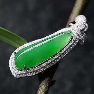 为什么新人买翡翠简单上当受骗，背面原因值得沉思！  第14张