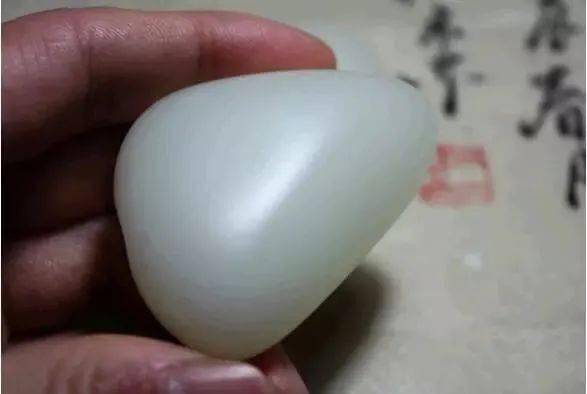 和田玉籽料“宁青勿灰”  第3张