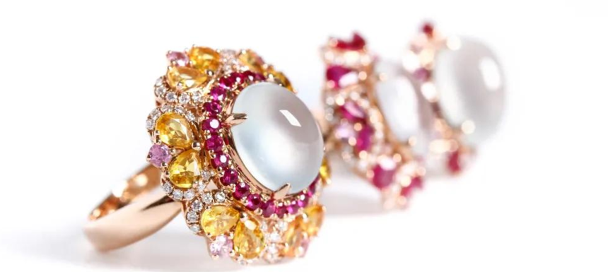 翡翠市场价格攀升，你保藏的翡翠，亏了仍是涨了？  第3张