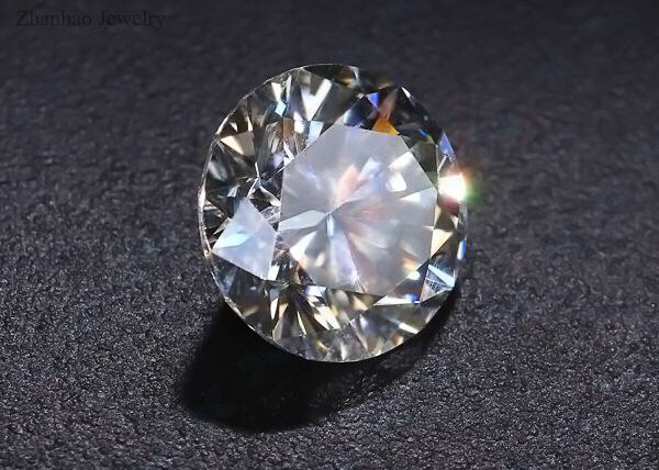 一个本是天外来客的莫桑钻，价值为何与钻石千差万别  第5张