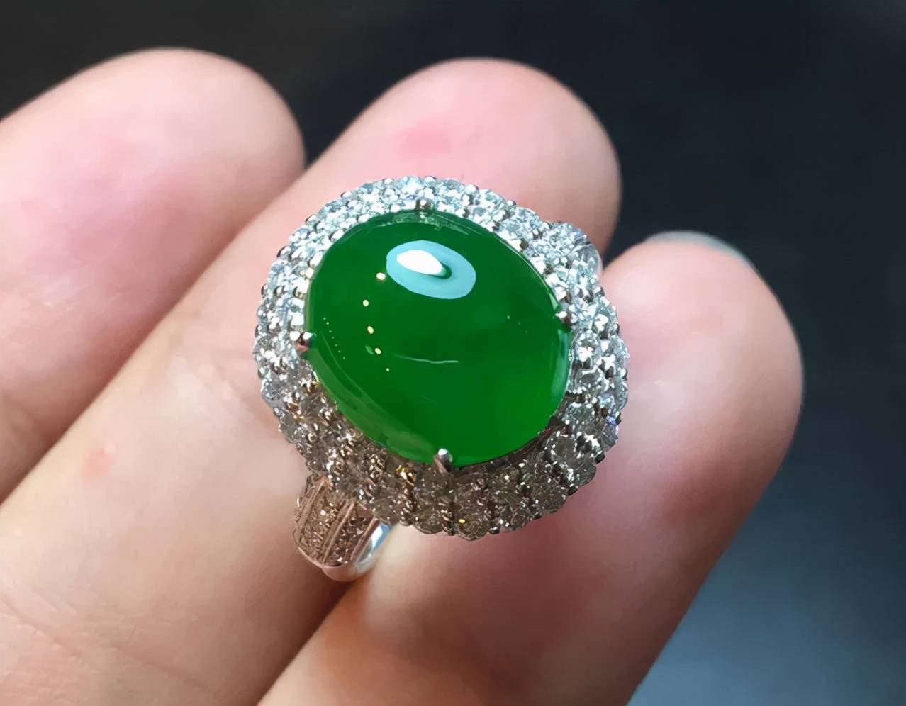 怎样才算“帝王绿”？帝王绿为啥那么受欢迎？  第2张