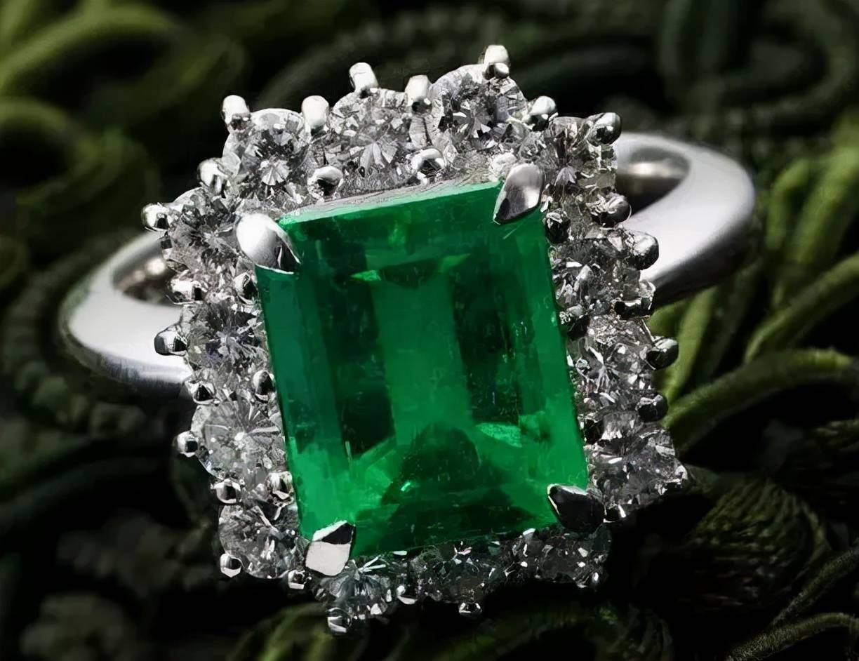 怎样才算“帝王绿”？帝王绿为啥那么受欢迎？  第4张