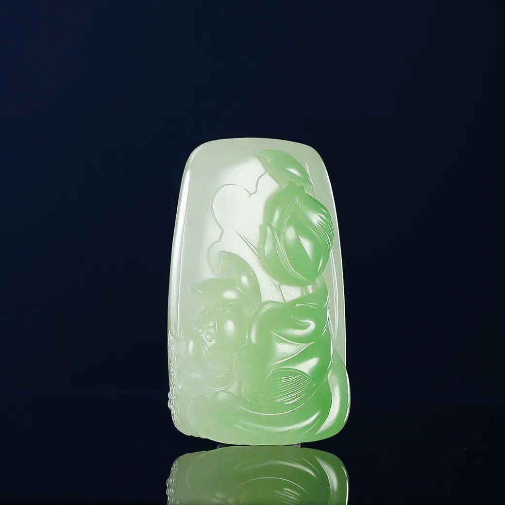 家有黄金万两，不如凝翠一方，怎么辨别翠青的好坏？  第4张