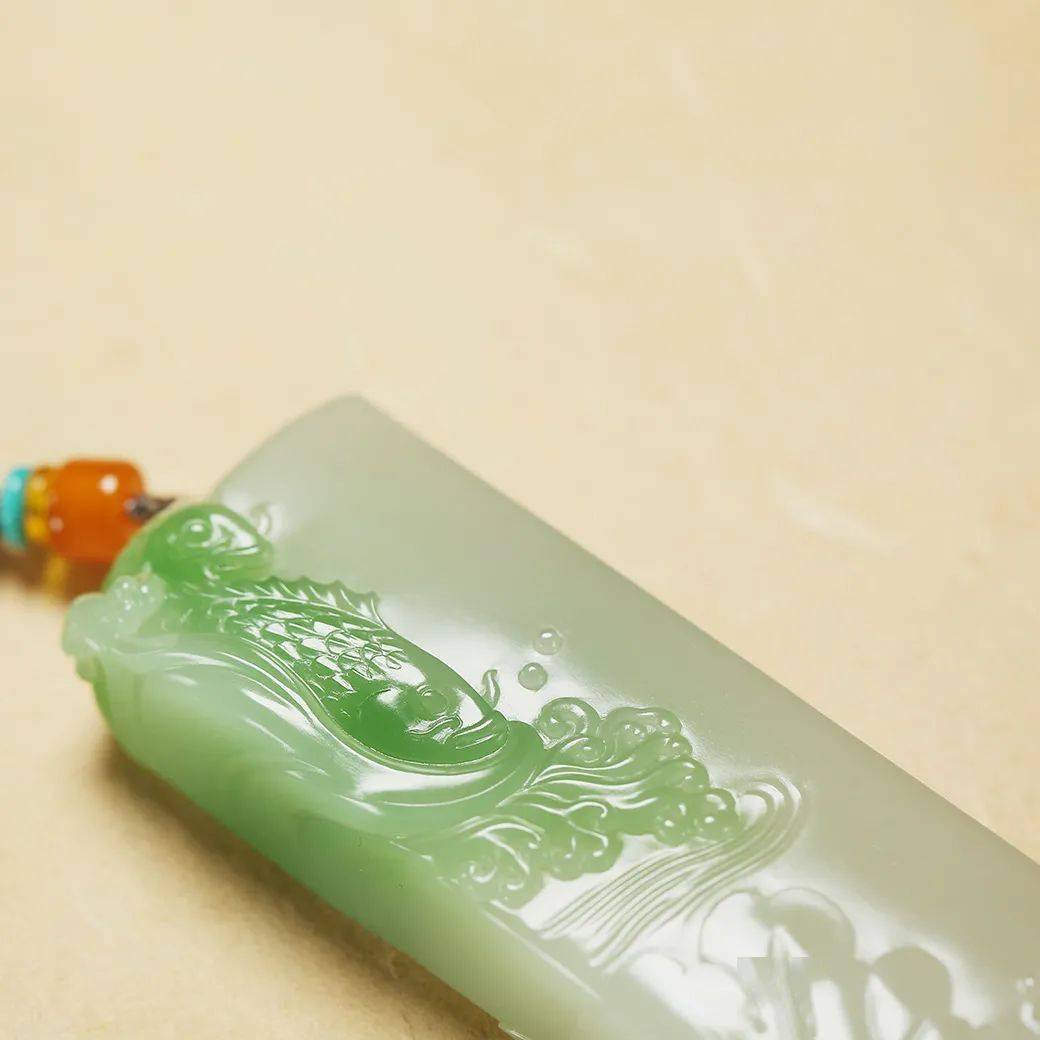 家有黄金万两，不如凝翠一方，怎么辨别翠青的好坏？  第2张