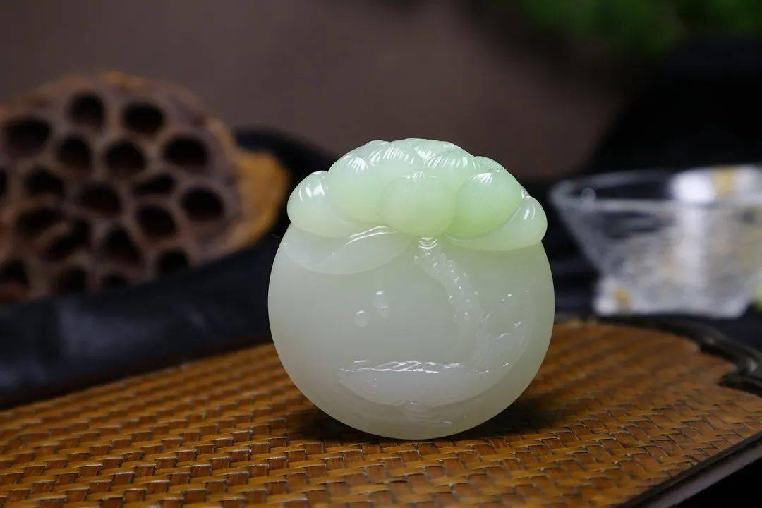 家有黄金万两，不如凝翠一方，怎么辨别翠青的好坏？  第7张