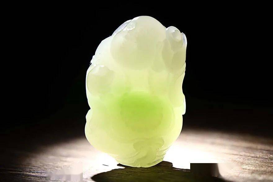 家有黄金万两，不如凝翠一方，怎么辨别翠青的好坏？  第9张