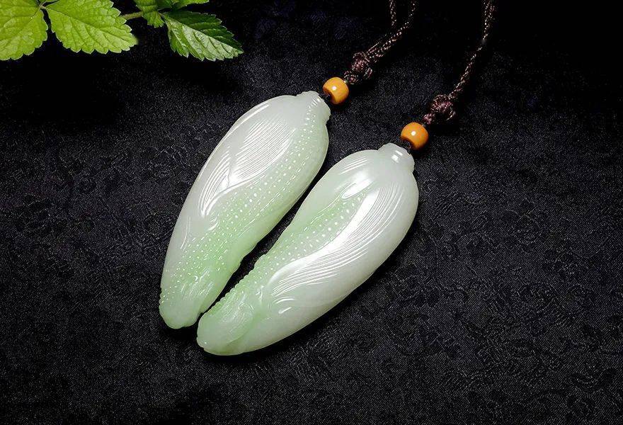 家有黄金万两，不如凝翠一方，怎么辨别翠青的好坏？  第15张