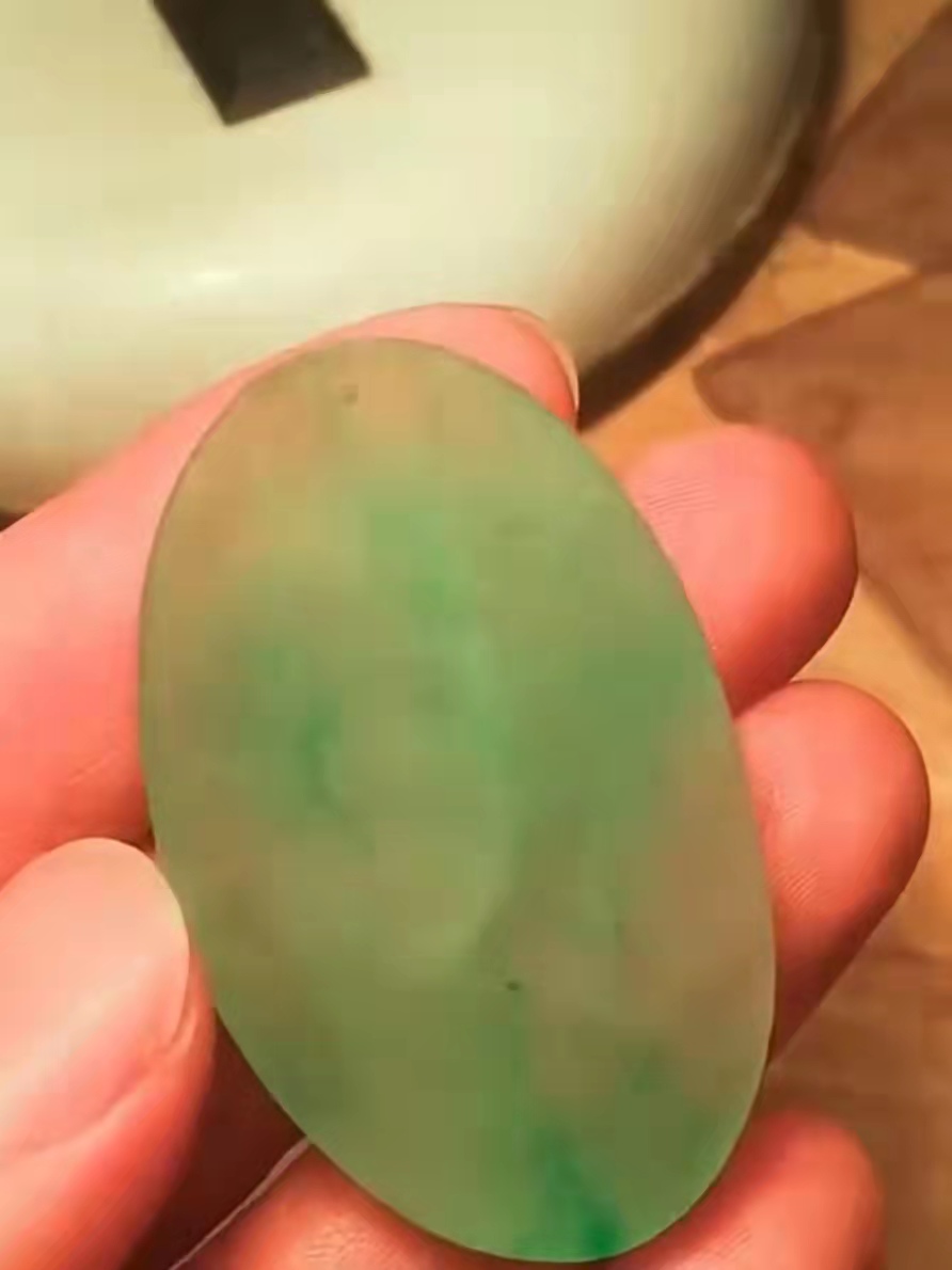 极品冰种飘绿翡翠，雕琢师傅不雕满意却雕琢观音，本来是因为这  第7张