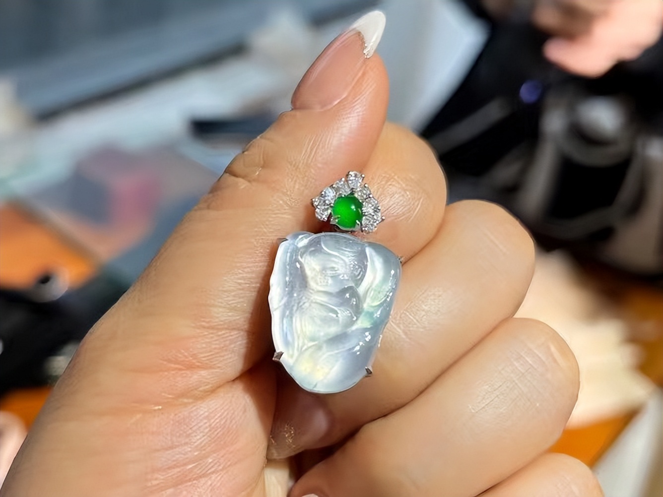 现在还说翡翠老气，那是由于你没见过如此心爱的著作，心都萌化了  第7张