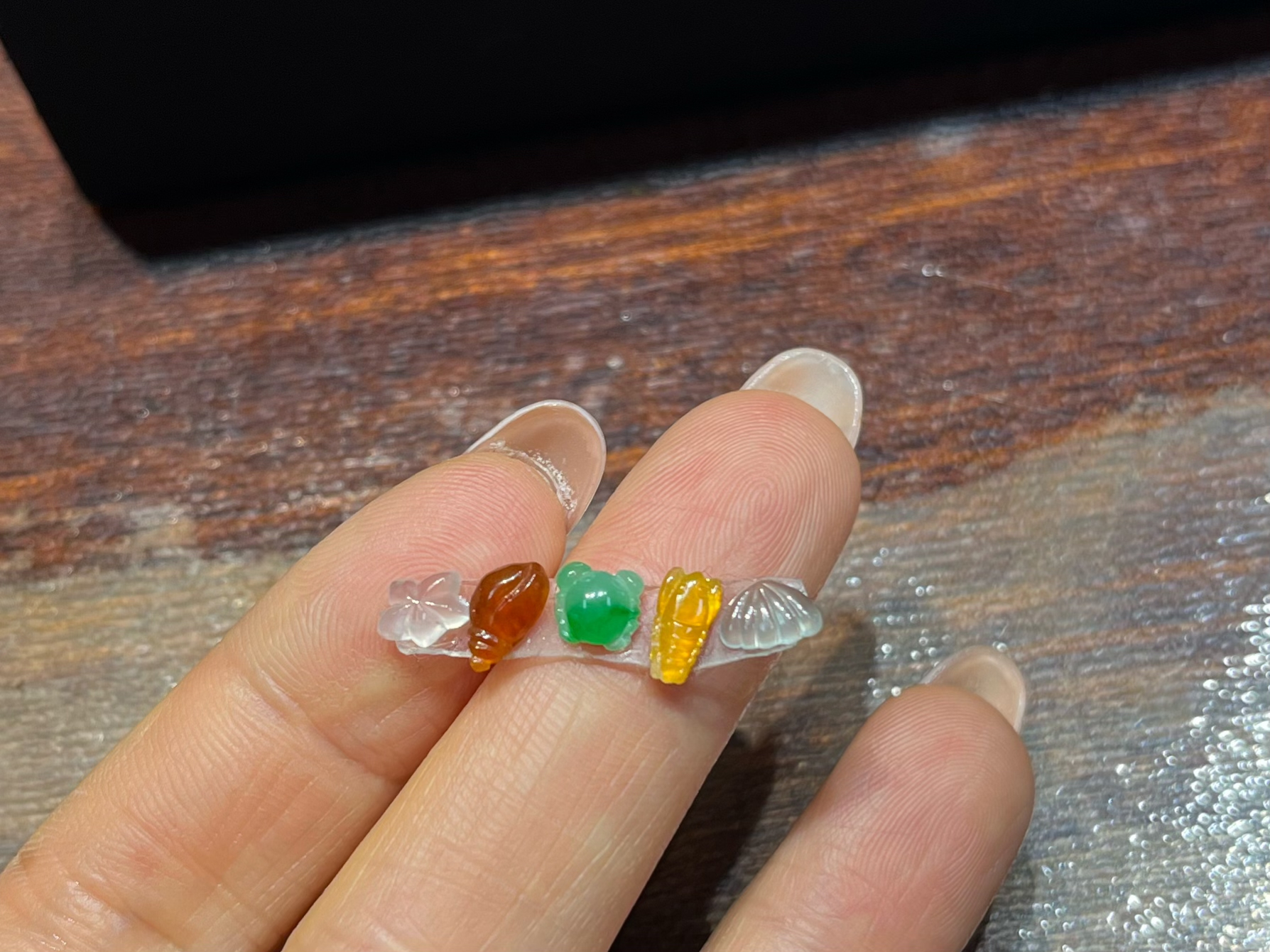 现在还说翡翠老气，那是由于你没见过如此心爱的著作，心都萌化了  第10张