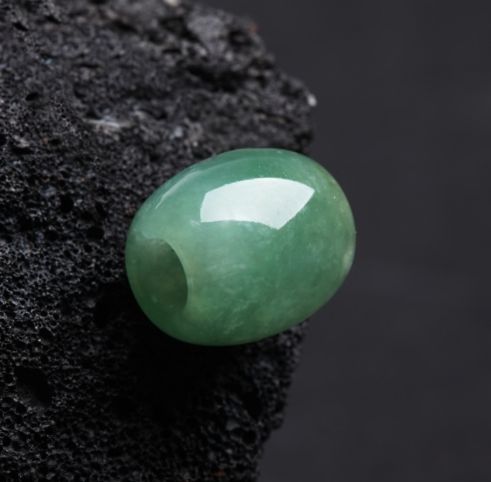 翡翠中有吉利涵义的体裁都有哪些？别离代表什么？  第2张