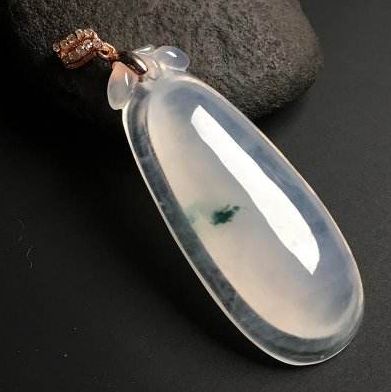 翡翠玉石应该怎么保养？保养翡翠玉石需求留意什么？  第2张