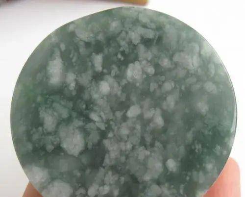 不明白翡翠的瑕疵？那可玩欠好翡翠！  第6张