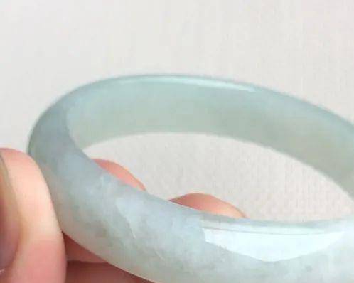 不明白翡翠的瑕疵？那可玩欠好翡翠！  第12张