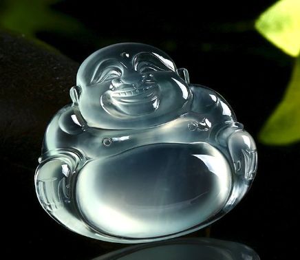 翡翠挂件怎么保养？保养翡翠挂件需求留意什么？  第2张