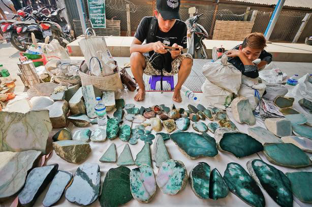 缅甸是国际最大的翡翠出产国，在那里买翡翠真的廉价吗？  第2张