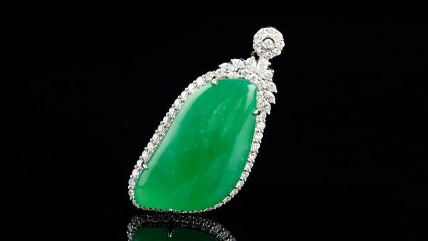 翡翠已成为年轻人的新宠，价格继续在疯涨  第3张