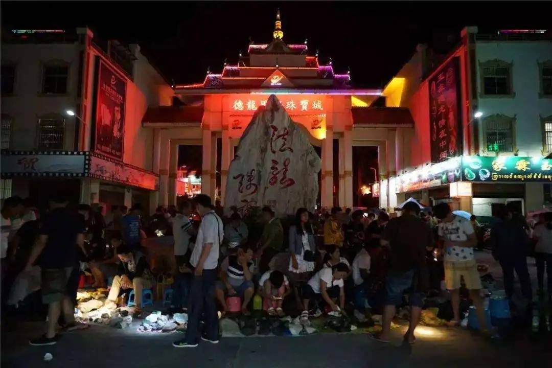 7个月未开市丢失上千万，疫情下的翡翠珠宝职业缩影  第2张