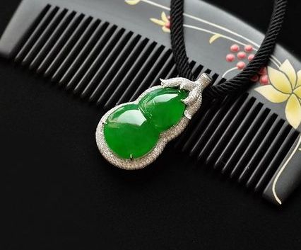 翡翠保养惧怕遇到什么？这时候你能够这样做！  第2张