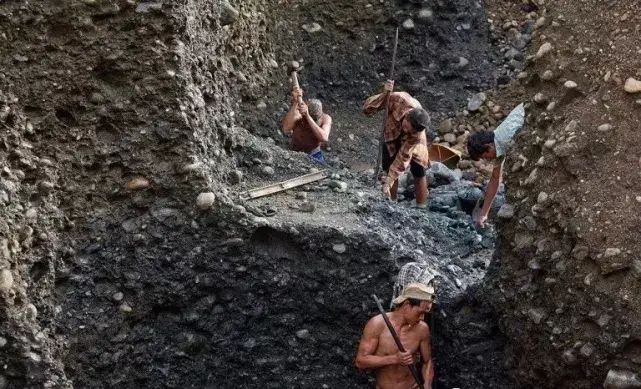 翡翠原石价格或将迎来暴升？缅甸大选或影响翡翠提早封矿  第4张