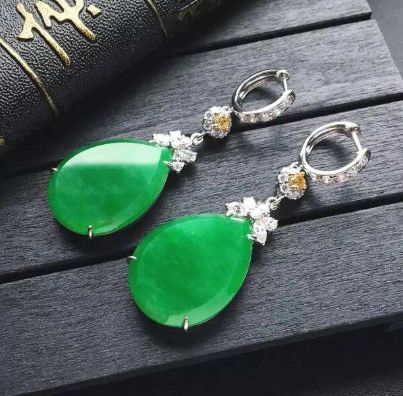 翡翠价格是怎样确认的？翡翠价格鉴定的规范都有哪些？  第2张