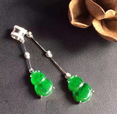 翡翠葫芦应该怎么选择？ 翡翠葫芦的工艺特色主要有哪些？  第2张