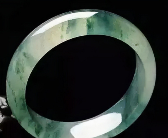 黄金有价玉无价，翡翠的价值究竟应该怎么评价呢？  第5张