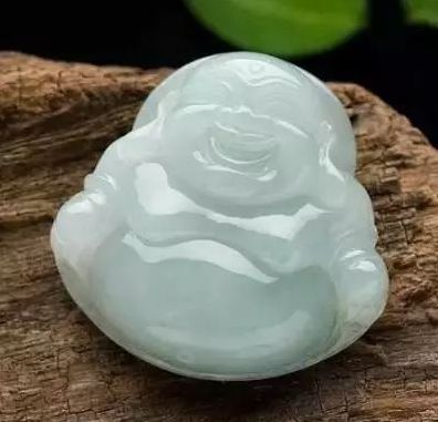 How much is the price of ice jadeite pendant 糯种翡翠怎么样？糯种翡翠值不值得保藏？  第2张