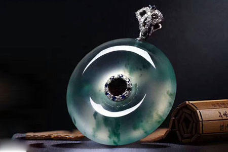 瑞丽翡翠怎么样这几种区分翡翠真伪的办法，你必定要知道  第1张