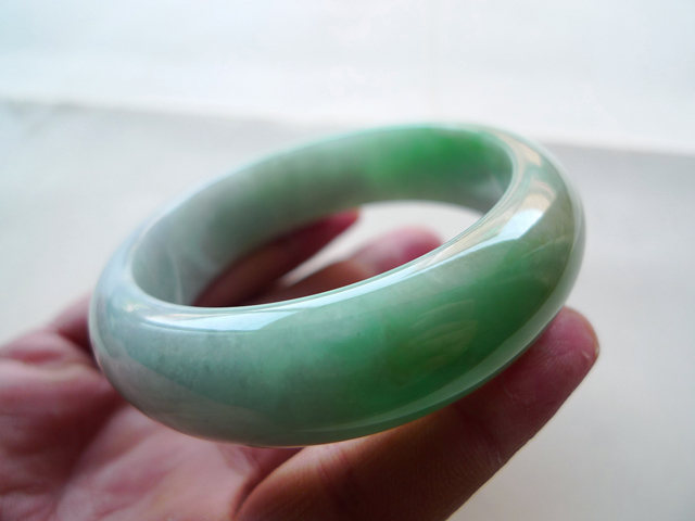 极品翡翠有什么特色，选择老坑种翡翠有什么主张？  第2张